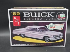 AMT 1962 ’62 Buick Electra 225 Retro 2 in 1 Plastic Built Model Car Kit 1:25 614