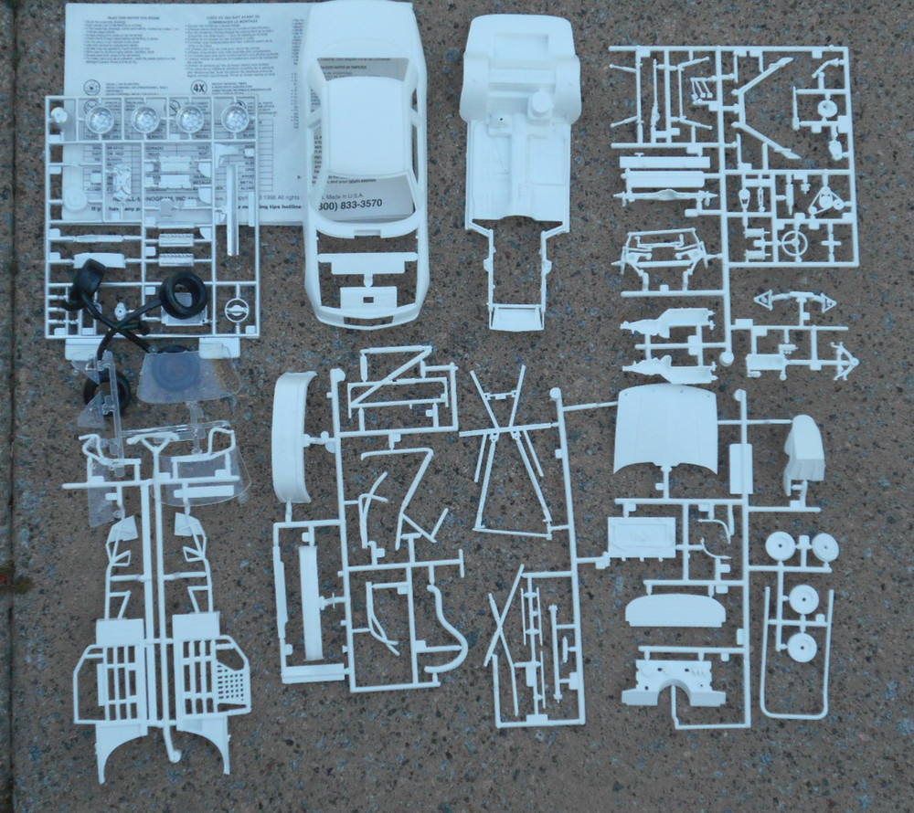 DONOR 1993-1994 NASCAR CHEVROLET LUMINA STOCK CAR KIT – WHITE – MONOGRAM 1/24