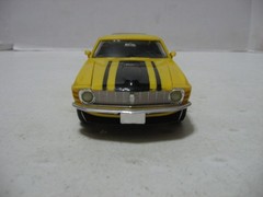 Monogram Yellow 1970 Ford Mustang Boss 302 1/24 Scale Built Model Kit #2923