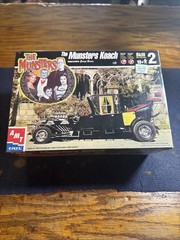 1999 AMT/ERTL: The Munsters Koach Model Kit *Factory Sealed* NOS 1:25 KEY 🔥