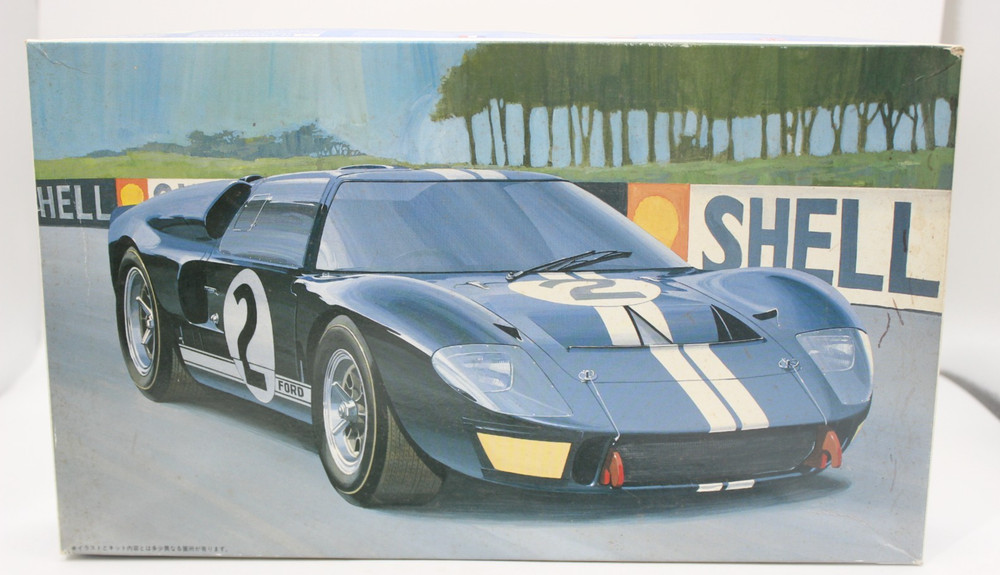 Fujimi 1:24 Scale Ford GT40 Mark II 1966 Le Mans Plastic Model Kit 1/24