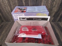 2006 Revell 1957 Corvette Molded in Color Model Kit #85-0852 Skill 2 1:24