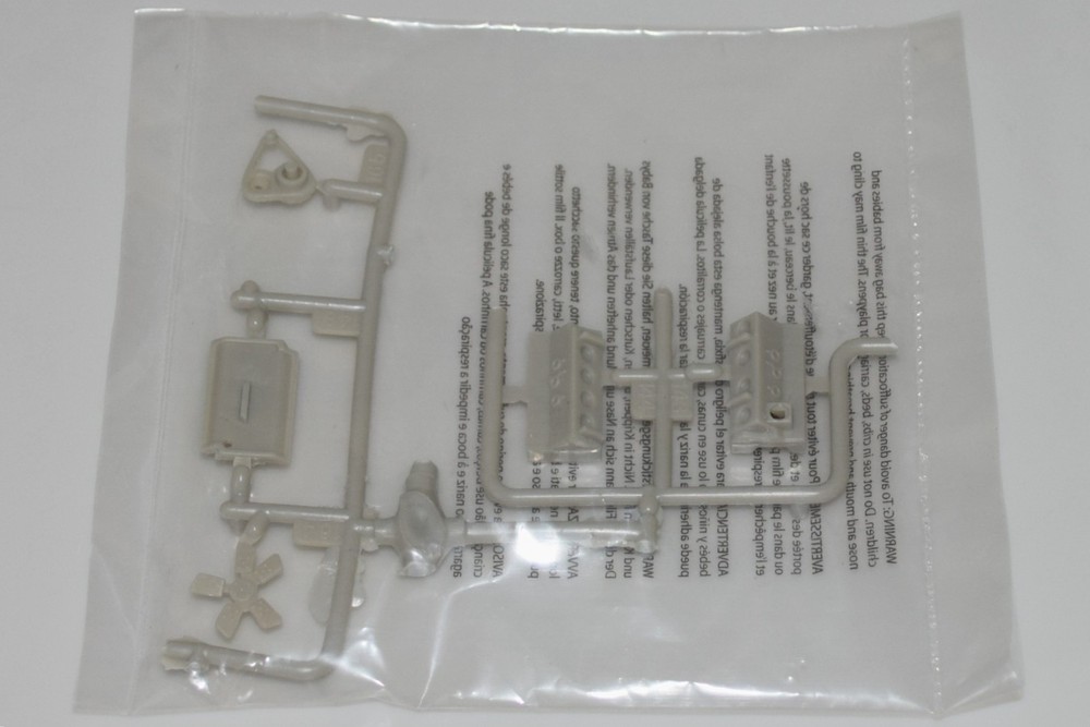 MOEBIUS 1971 F-250 CUSTOM 4×4 2567 ⭐PARTS⭐ ENGINE+FAN+MORE 1:25 1:25