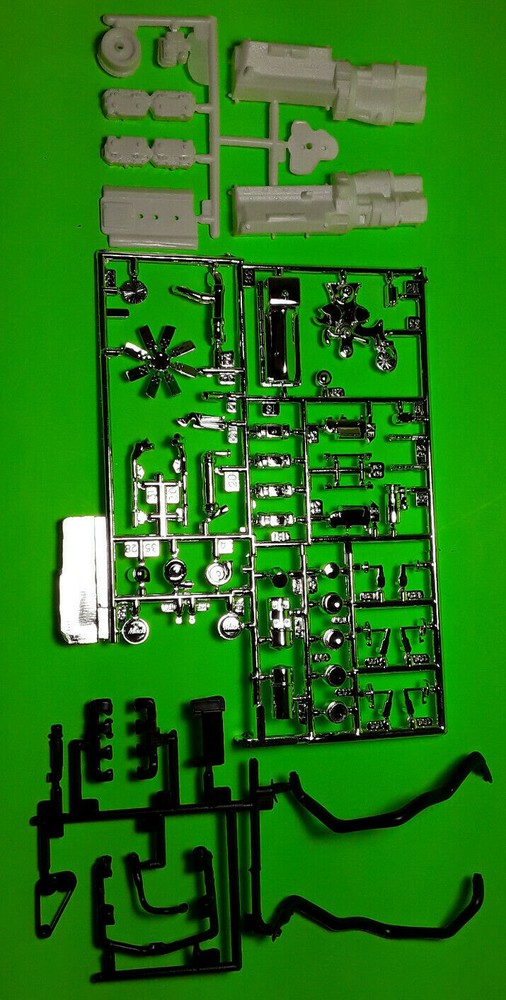Mack DM800 Heavy Duty 1/25 diesel motor engine turbo charged 865 Maxidyne semi