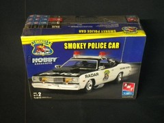 AMT/ERTL Smokey Police Car 1/25 Kit