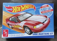 Hot Wheels 1996 Ford Mustang GT Snap-Together 1:25 Model Kit NIP- 2022