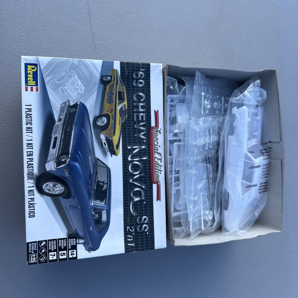 Revell 1/25 1969 Chevy Nova SS Plastic Model Kit 85-2098