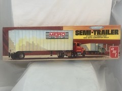 AMT Vintage TRAILMOBILE 27 ft Semi-trailer Van 1/25 Scale Model Kit (NIOB)