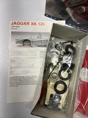 Vintage 1993 TESTORS Burago JAGUAR XK 120 Roadster Metal Body 1:24 Model Kit 168