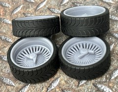 1/24 Scale: 24-Inch “Dayton Lowrider” Wheels And Tires; Resin;1/25