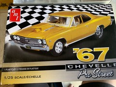 AMT 1/25 1967 Chevy Chevelle Pro Street Model Kit – Gold (AMT876)