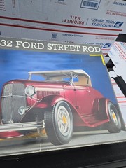 Revell ’32 Ford Street Rod 1:8 Scale Model Kit, New/opened Box