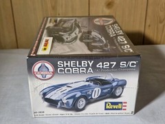 Vintage 1/24 REVELL MONOGRAM SHELBY COBRA 427 S/C with RACE OPTIONS SEALED 2004