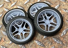 Resin 21/20 in. “Hurricane” model car wheels, 1/24 1/25 scale