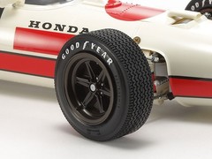 Honda RA273 Formula One Racing Car Model.