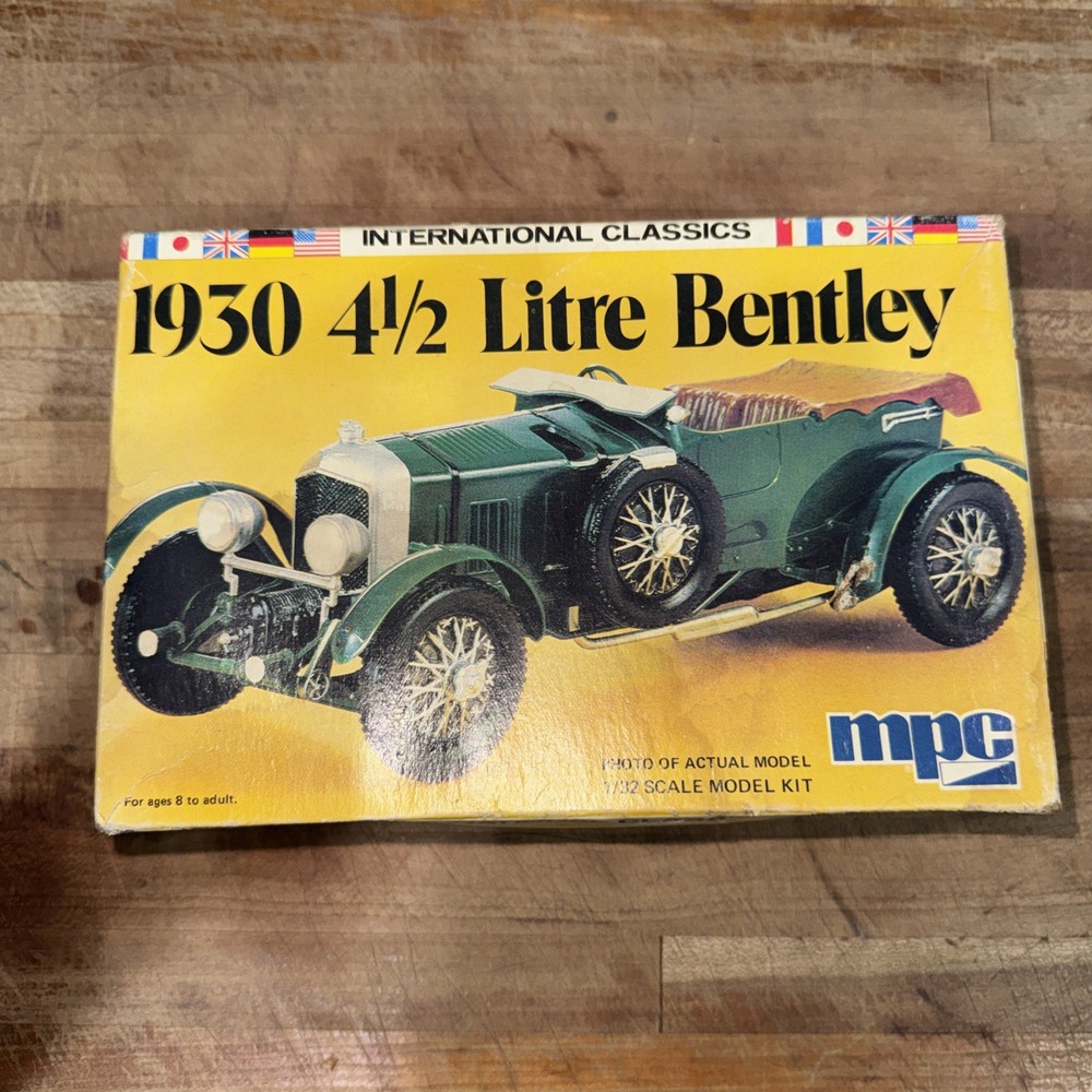 MPC 1018 1/32 Scale 1930 4 1/2 Litre Bentley Plastic Model Kit New Open Box