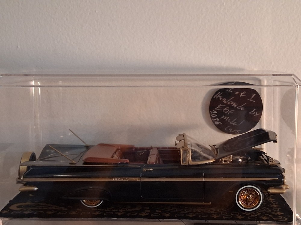 1959 Chevrolet Impala Convertible. Monogram 1/24 scale done ready for display!