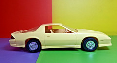 1985 Chevy Camaro Z-28 Yellow Chevrolet dealer promo 1/25 AMT Ertl