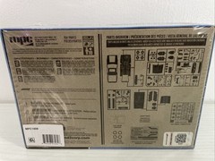 MPC 1988 Dodge Daytona Shelby Z 1/25 Scale Model Kit NEW SEALED