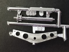 1933 Willys DRIVESHAFT & CENTER CROSSMEMBER from AMT 1:25 Model Kit 33