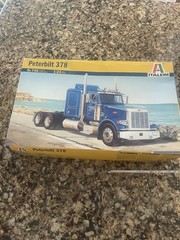 Italeri Peterbilt 378 Blue Plastic Model Truck Kit Unassembled 746 PARTS KIT