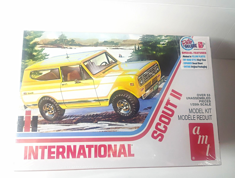 AMT International Scout II 1:25 Scale Sealed Model Kit