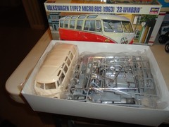 1/24 HASEGAWA VOLKWAGEN TYPE 2 MICROBUS 1963 23-WINDOW UNBUILT PLASTIC MODEL KIT