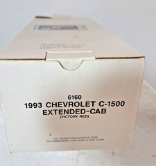 AMT/Ertl 1993 Chevrolet C-1500 Extended Cab,  Victory Red NEW IN BOX