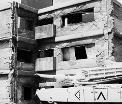 Dioramas Plus DP12 3 Story Apartment 1/35 + $25 60 pc detail set n/c!