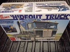 AMT 1158 1/25 Hideout Transporter Kenworth Tyrone Malone Truck New