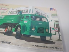 Atlantis White-Fruehauf Vintage Gas Truck Model Kit, 1/48 as Sinclair or Army