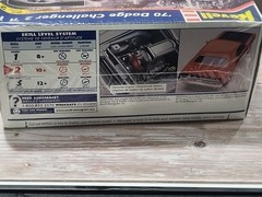 ’70 Dodge Challenger (2’n1) Revell 1:25 Model Kit #85-2596 (NEW)