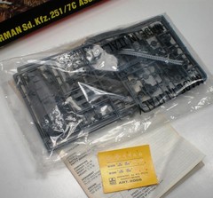 1/72 Scale German WWII Assault Bridge / Engineer Half-Track, 251/7c, ESCI