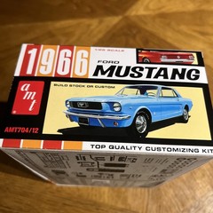 AMT 1966 Ford Mustang Hardtop 1/25 Scale Model Kit Sealed AMT 704 /12 USA 2012