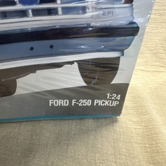 1991 Monogram Ford F-250 Pickup Truck 1:24 Model #2922 2922M0100