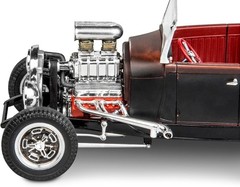 1929 Model A Roadster 1:25 Scale 149-Piece Model Car Kit for Advanced Builders