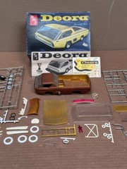 67 Dodge Custom Built Pickup Deora Built AMT Model Pieces 1:24 Original