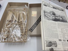 8 Vintage Model Military Kits, Tanks, Rangers And Figures