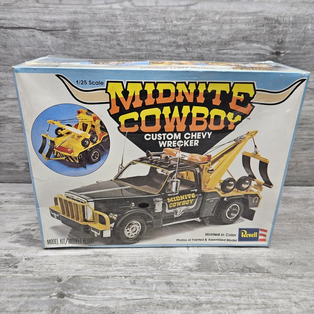 Midnite Cowboy Custom Chevy Wrecker Truck by Revell #H-1383 Factory Sealed