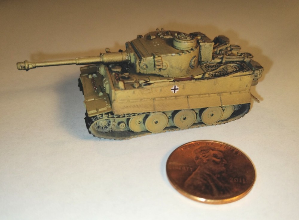 Takara 1/144 World Tank Museum 5. Germany Tiger IE Tank. In Desert Yellow. (#77)