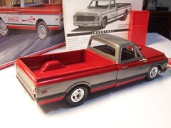 BUILT AMT/ROUND2 1972 Chevy Fleetside Longbed Pickup