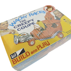 MPC Wacky Races Creepy Coupe 1/25 Scale Build & Play Model Kit Figures MPC936/12