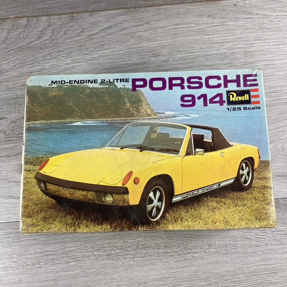 Revell Porsche 914 Yellow 1:25 Plastic Car Model Kit H-1317 1971