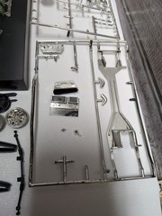MPC Indy STP Turbine Car Plastic Model Kit 1/20 Scale