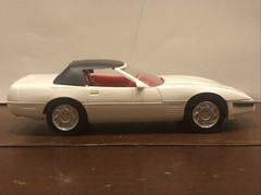 1992 Chevrolet Corvette 1 MILLIONTH Special Ed Dealer Promo Car 1:25 AMT / ERTL
