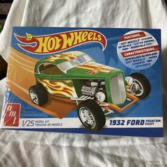 AMT Hot Wheels 1932 Ford Phantom Vicky 1:25 scale Model Kit #1313 New Sealed