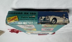 VTG Lindbergh Jaguar XK 120 Plastic Model Construction Kit