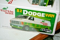 MPC Brand New 1982 Dodge Van Custom Turtle Wax 1:25 scale model car kit MPC943