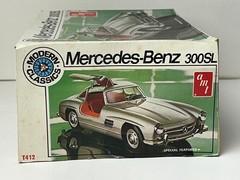 AMT T412, 1955 Mercedes Benz 300SL Gullwing Model Kit with Box