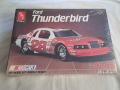 SEALED AMT Ford Thunderbird Hardee’s NASCAR 1/16 Model Kit